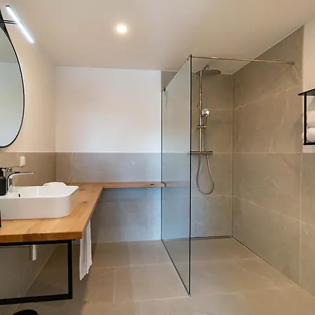 Waldrand - Fink 6 - By Mynests 람자우 암 다흐스타인